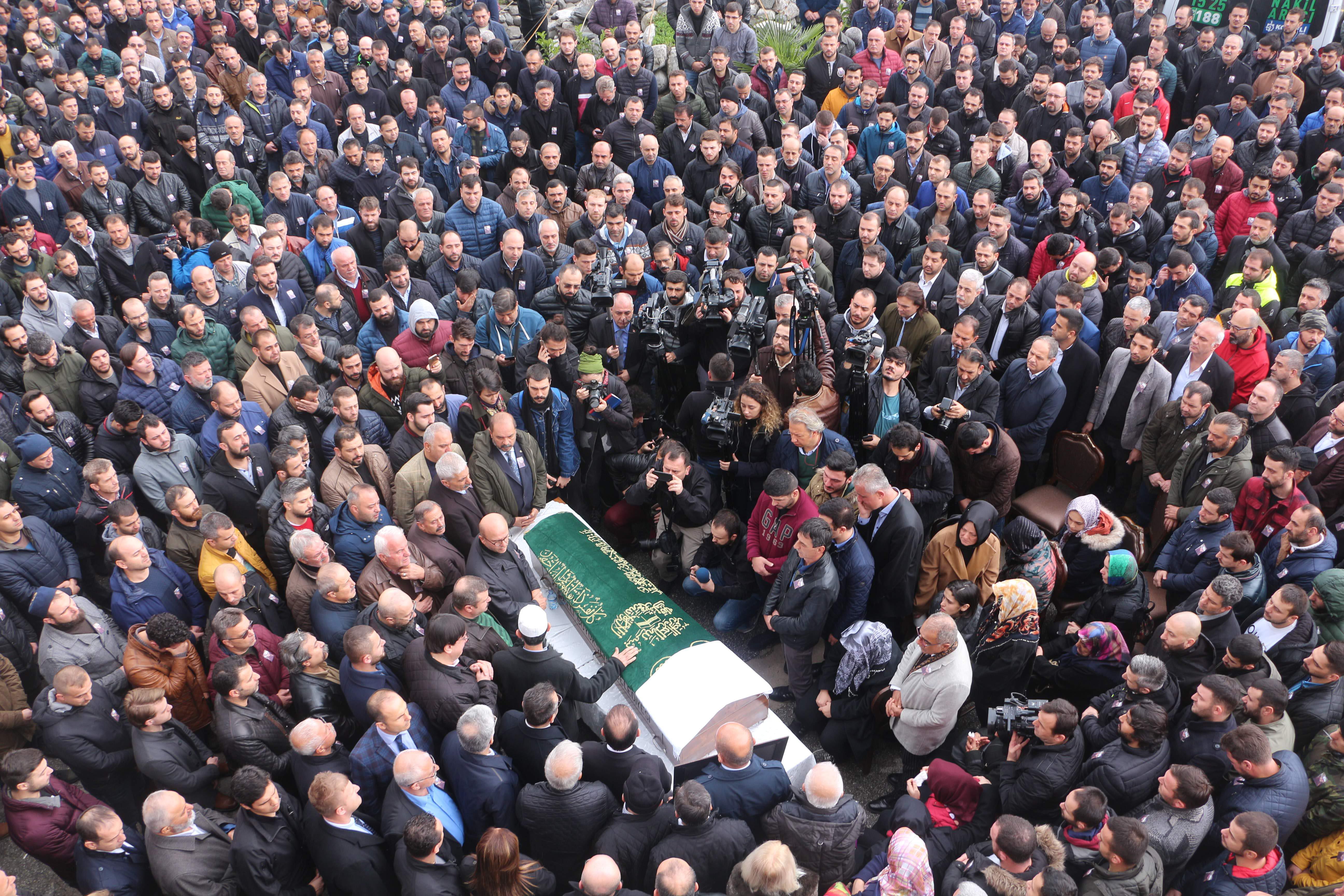 Lastik-İş Genel  Başkanı son yolculuğuna uğurlandı - 0