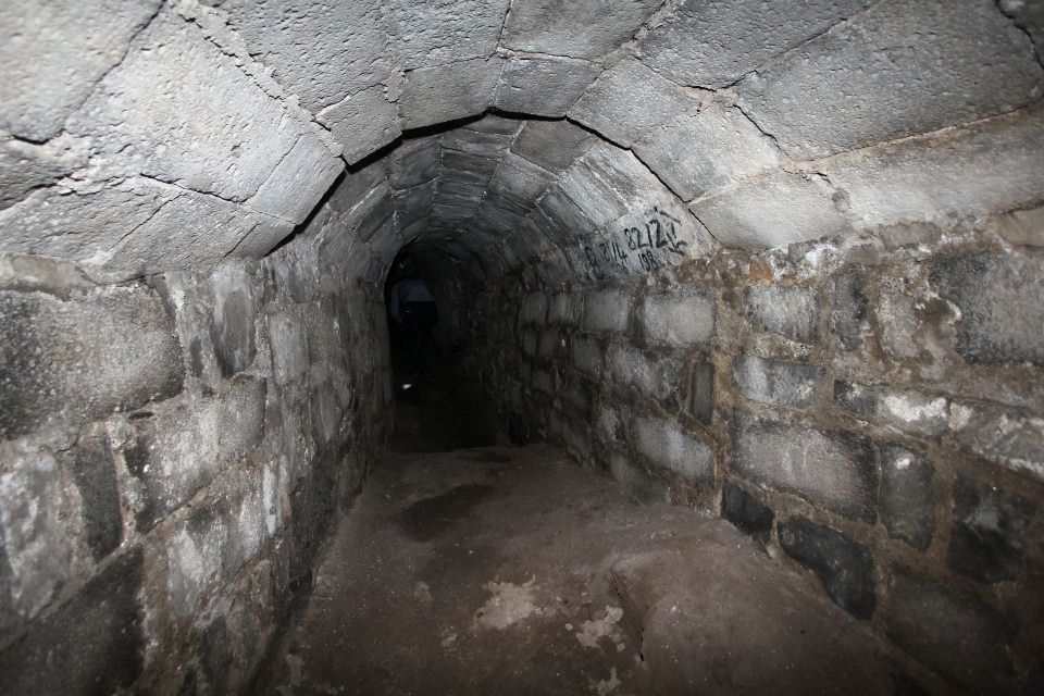 Diyarbakır Sur'da, tünel ve su kanalı bulundu - 6