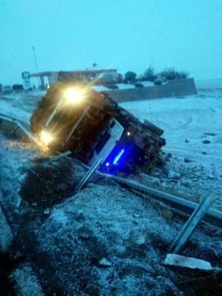 Askeri zırhlı araç Kayseri-Nevşehir karayolunda kaza yaptı - 4