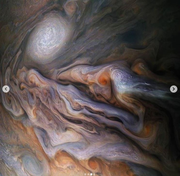 NASA'nın Juno Uzay Arcı, Jüpiter'deki bulutların muhteşem fotoğraflarını çekti - 2