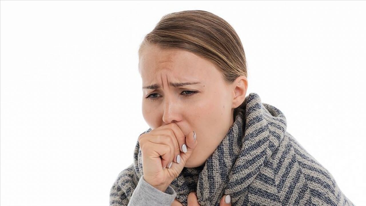 Hangi öksürük tehlikeli? Uzman isim öksürük tiplerini anlattı