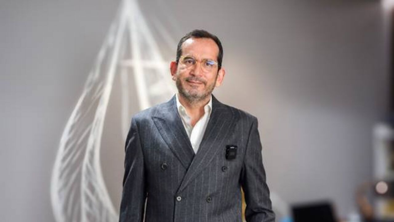 Robotik Diz Protezi Ameliyatı Nasıl Yapılır? Doç. Dr. Ata Can Yanıtladı