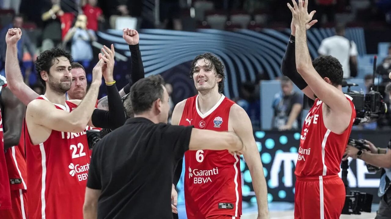 12 Dev Adam Avrupa ikincisi oldu