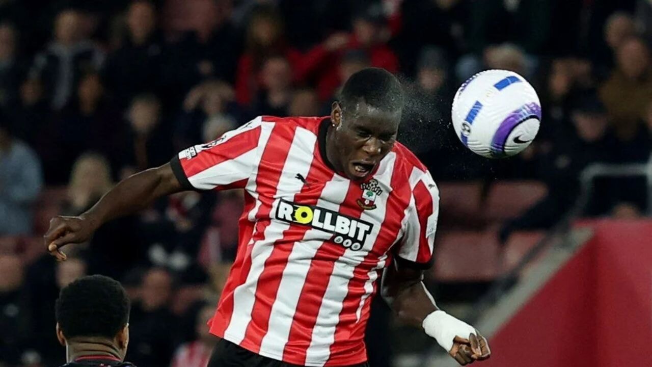 2,01'lik dev santrafor Onuachu Süper Lig'e dönüyor