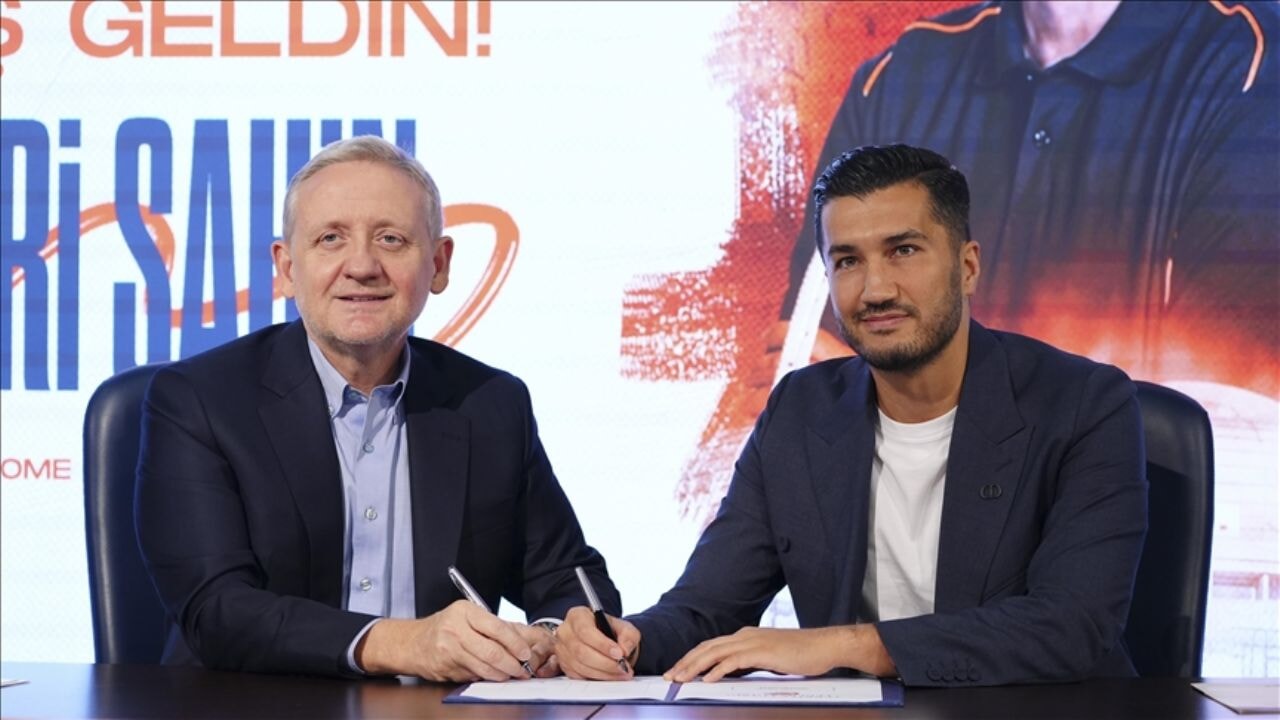 Başakşehir, teknik direktör Nuri Şahin ile sözleşme imzaladı