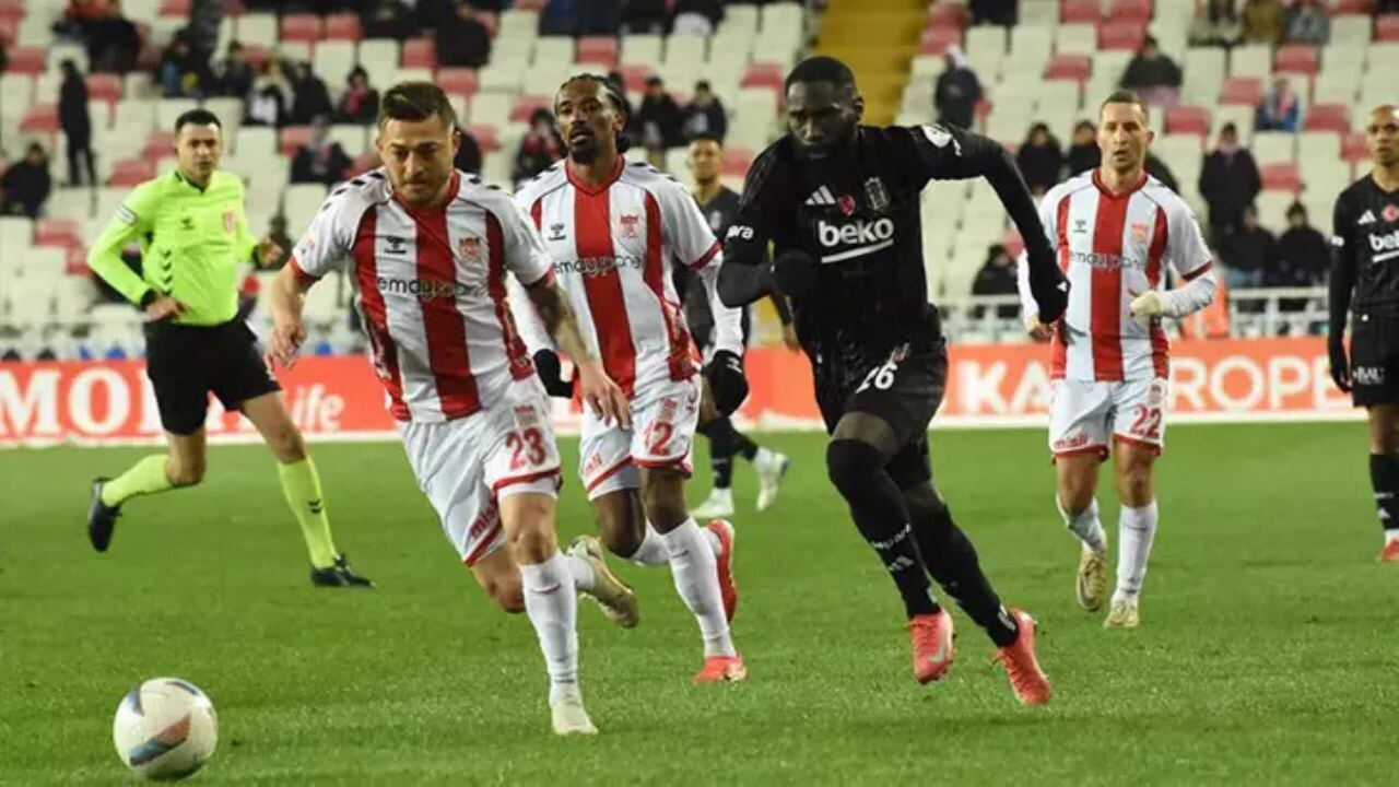 Beşiktaş, Sivasspor'u 2-0 yenerek puanını 35'e yükseltti.