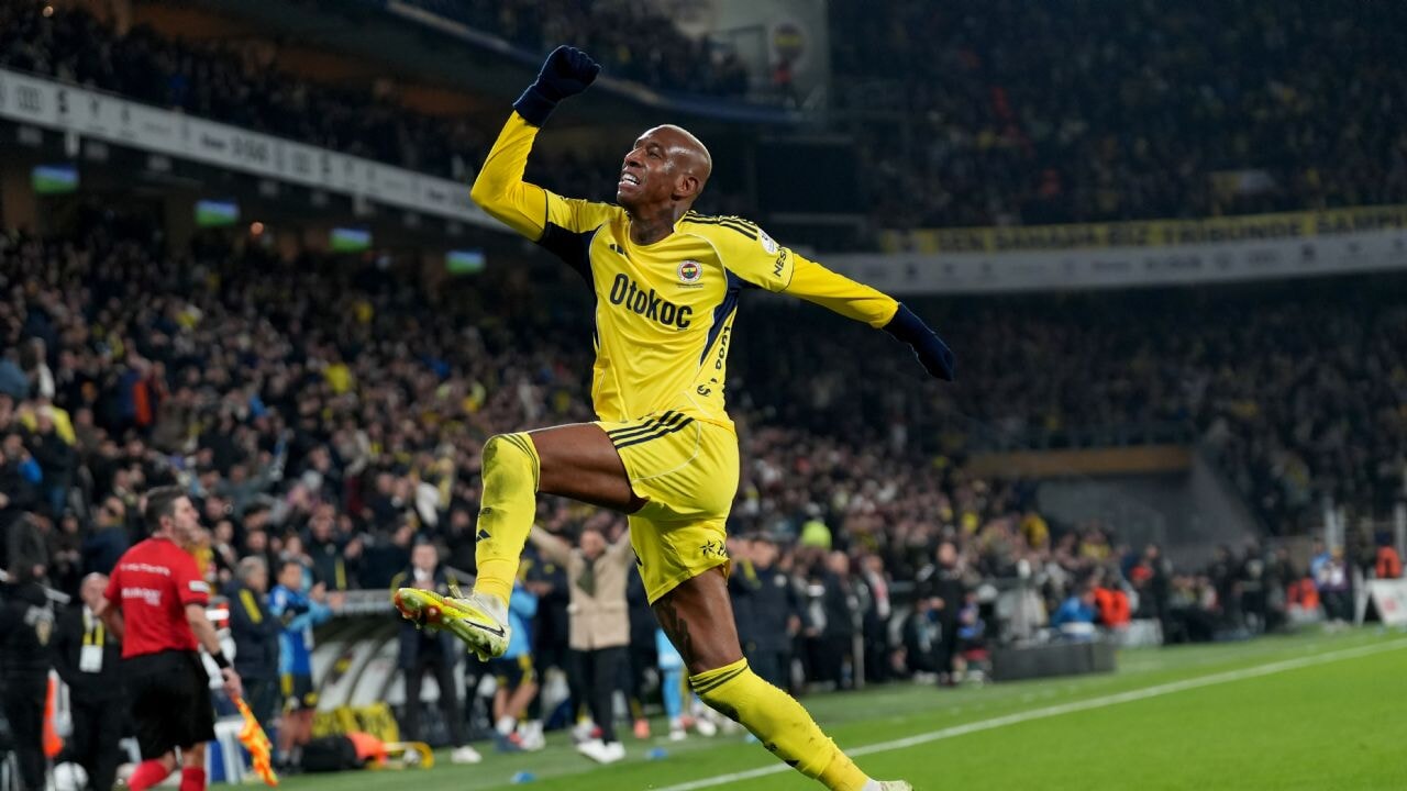 Fenerbahçe: 4 - Konyaspor: 0  Maçtan notlar...