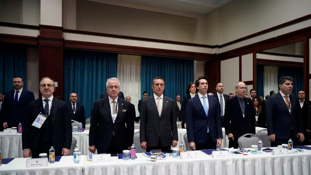 Fenerbahçe camiası ayaklandı! Olağanüstü kongre çağrısı