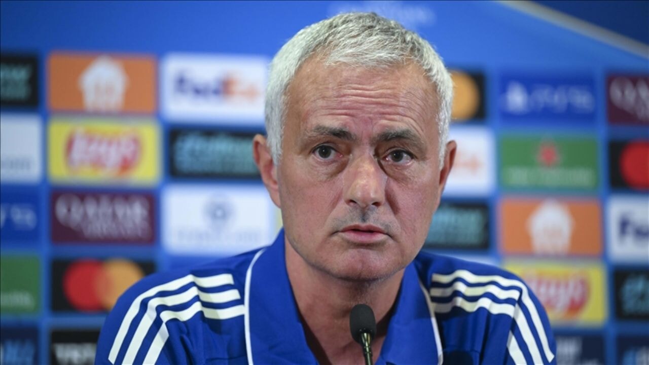 Fenerbahçe'de Mourinho ile yollar ayrıldı!