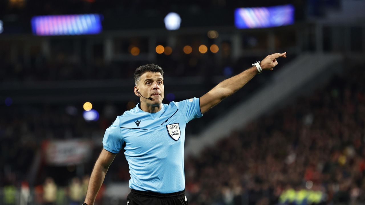 Galatasaray - Liverpool maçını hakemi belli oldu