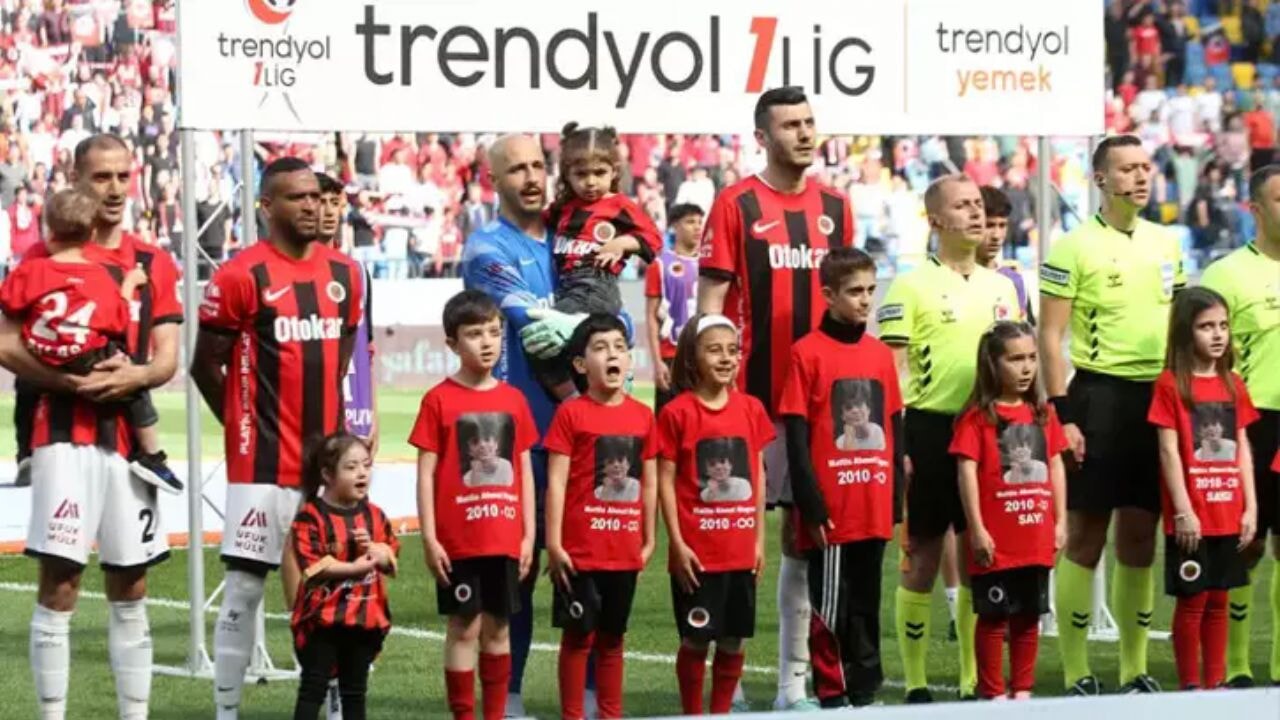 Gençlerbirliği Süper Lig'e yükseldi!