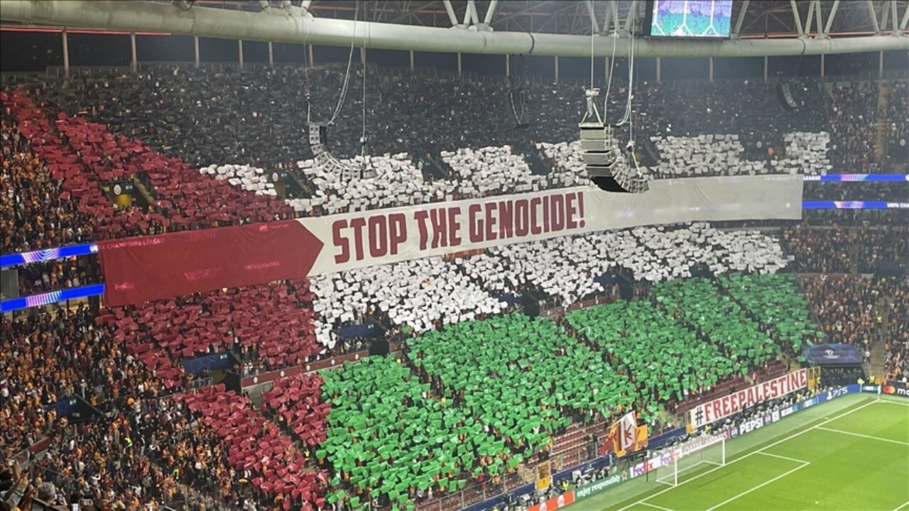 İsrail, Galatasaraylı taraftarların Filistin koreografisini şikayet etti!