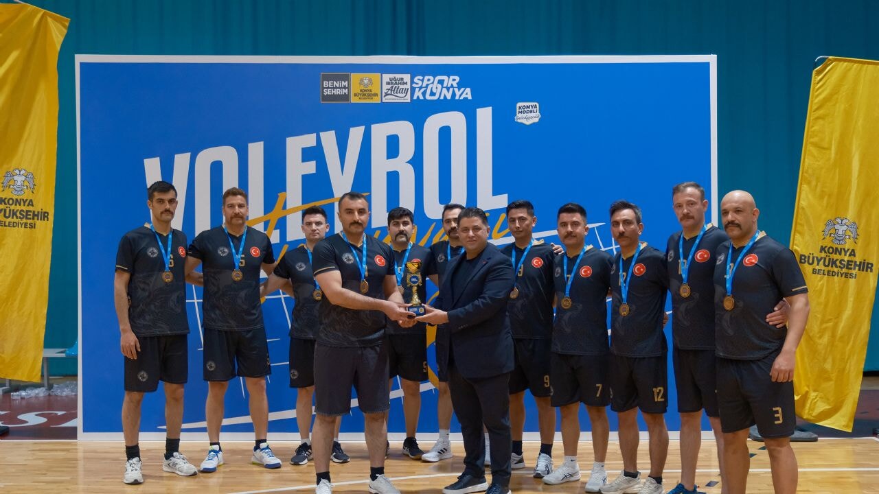 Konya Büyükşehir kurumlar arası voleybol turnuvası tamamlandı