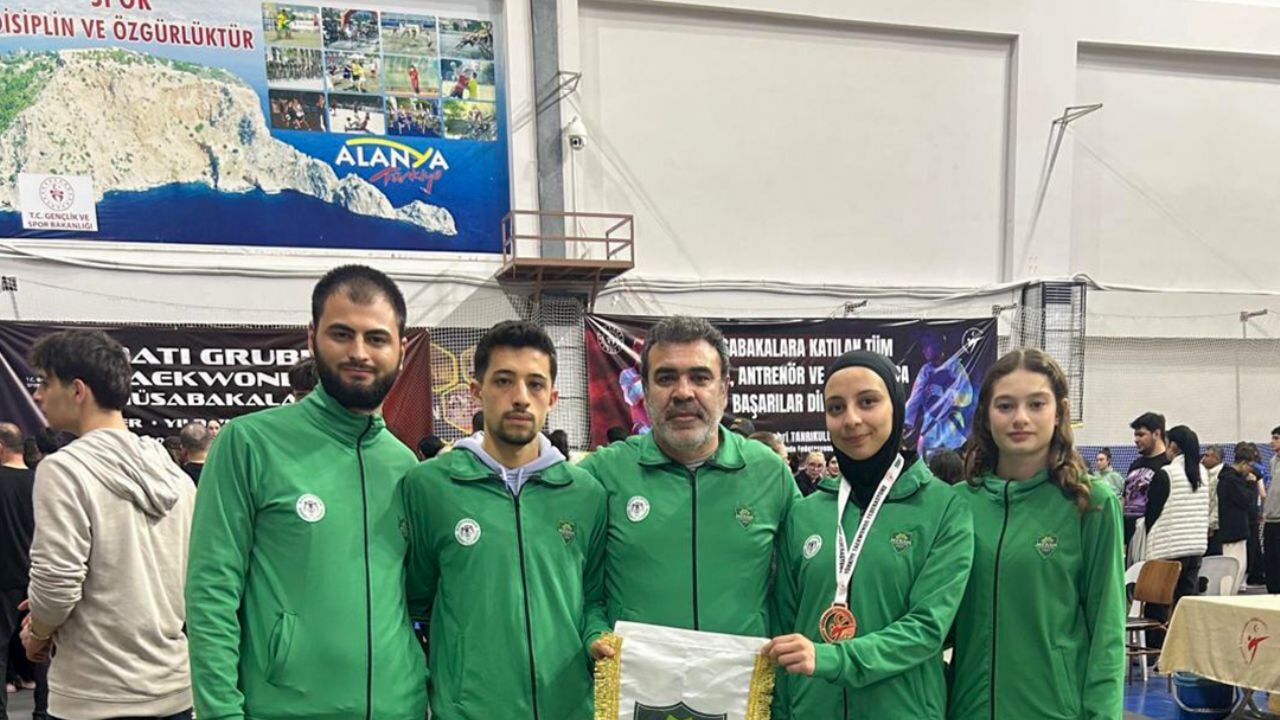 MERAM BELEDİYESPOR'DAN ÇİFTE GURUR