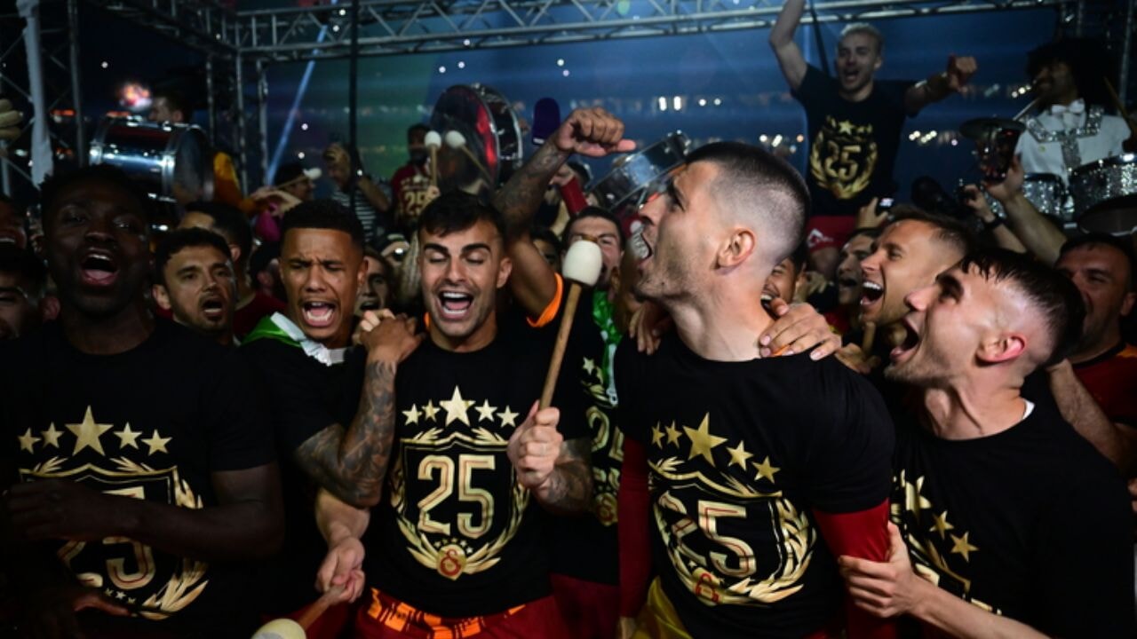 Süper Lig'de yeni bir çağ: Galatasaray şampiyon, 5. yıldız formasında!