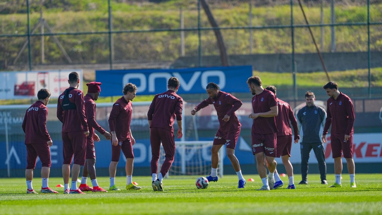 Trabzonspor, 60 puanın 23'ünü İstanbul takımlarından aldı