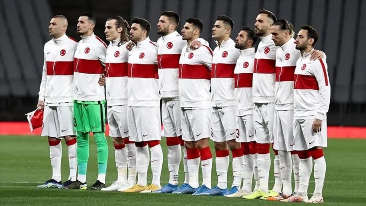 Türkiye ABD karşısına hazır: Montella ilk 11'i netleştirdi