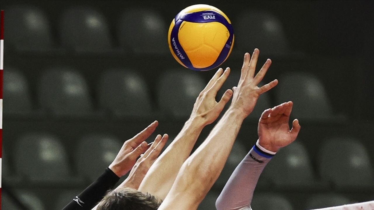 Voleybolseverler dikkat! Efeler Ligi ve Sultanlar Ligi'nde 22. ve 21. hafta maçları başlıyor