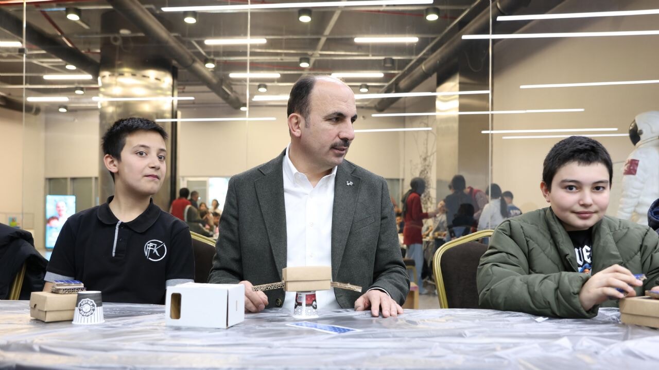 BAŞKAN ALTAY: '28 İLÇEMİZDEN 14 BİN ÖĞRENCİMİZ BU YIL BİLİM MERKEZİ İLE TANIŞMIŞ OLACAK'