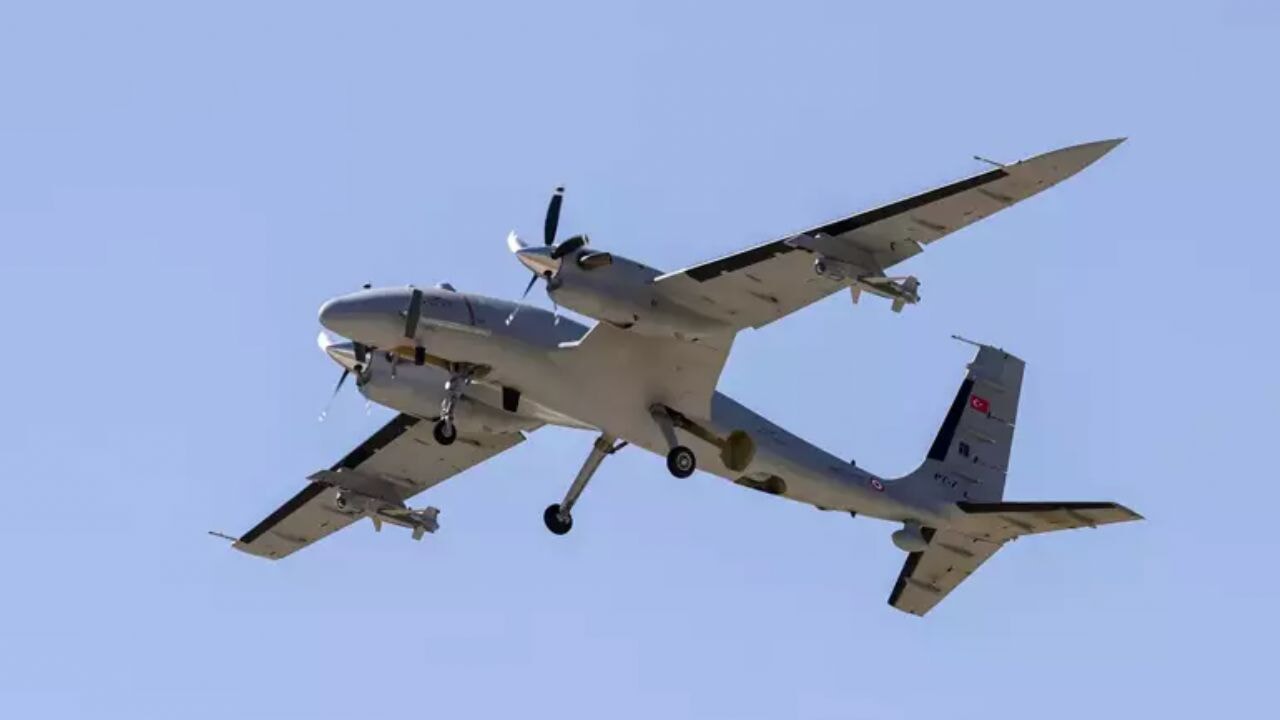 KEMANKEŞ 1 karada ve havada tam isabetle düşmanı vuruyor