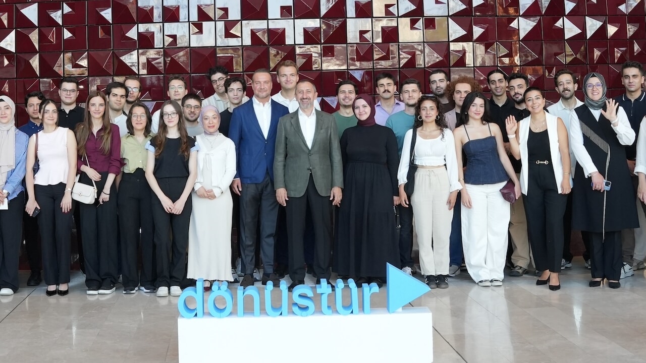 Türk Telekom'dan gençlere kariyerlerinde güçlü bir 'START'