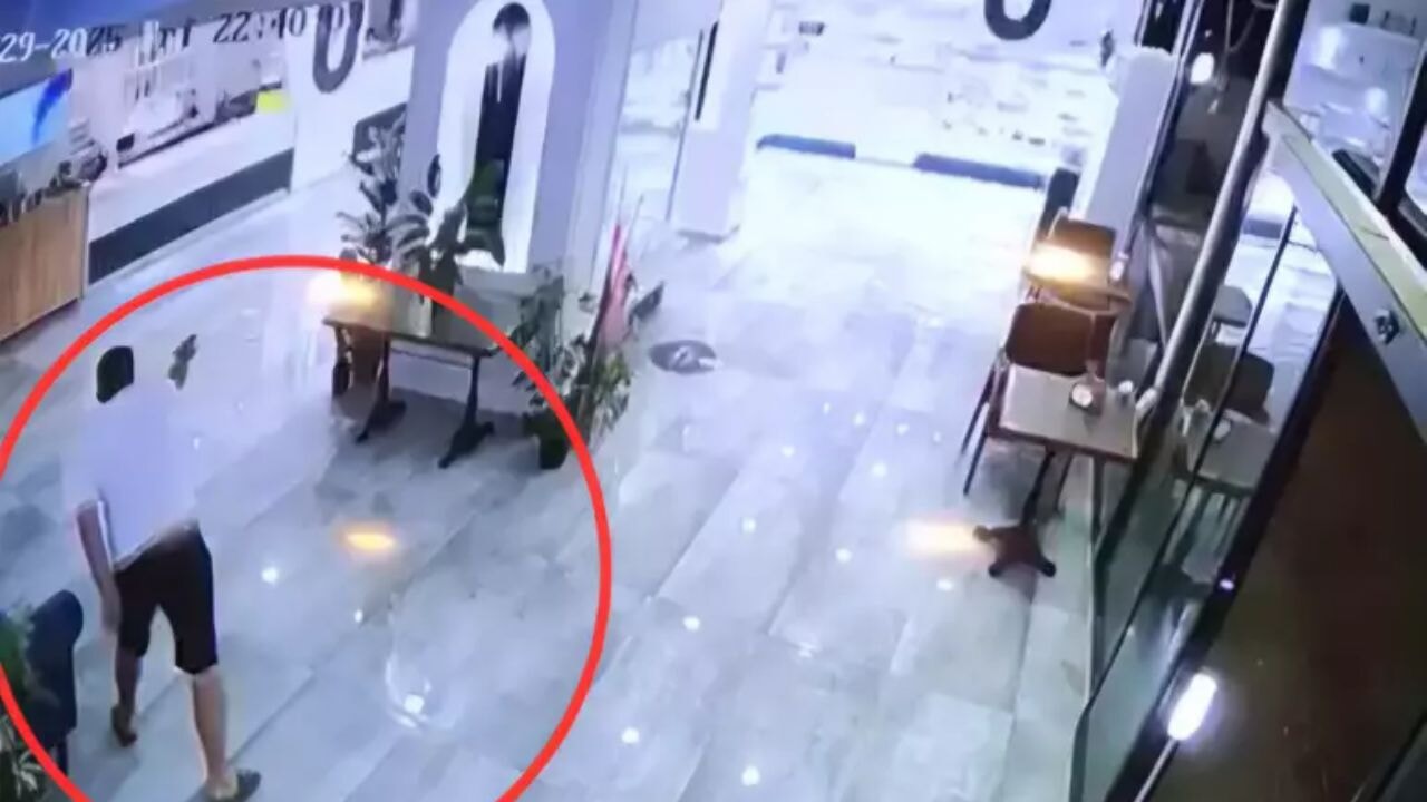 Adana Kozan'da kafeye silahlı saldırı