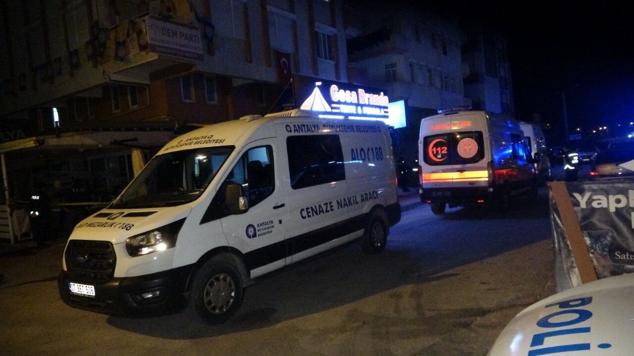 Antalya'da markette dehşet gecesi