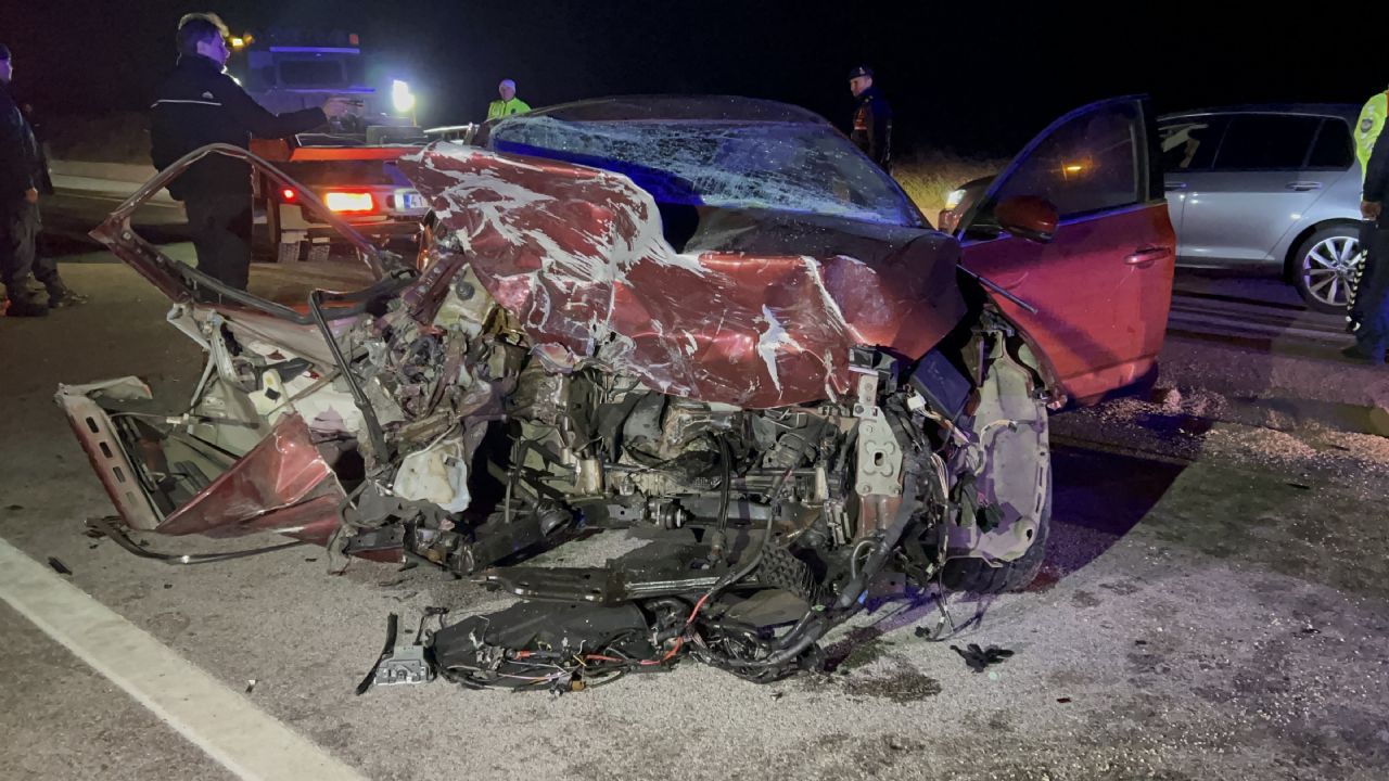Çanakkale yolunda gece yarısı korkunç kaza