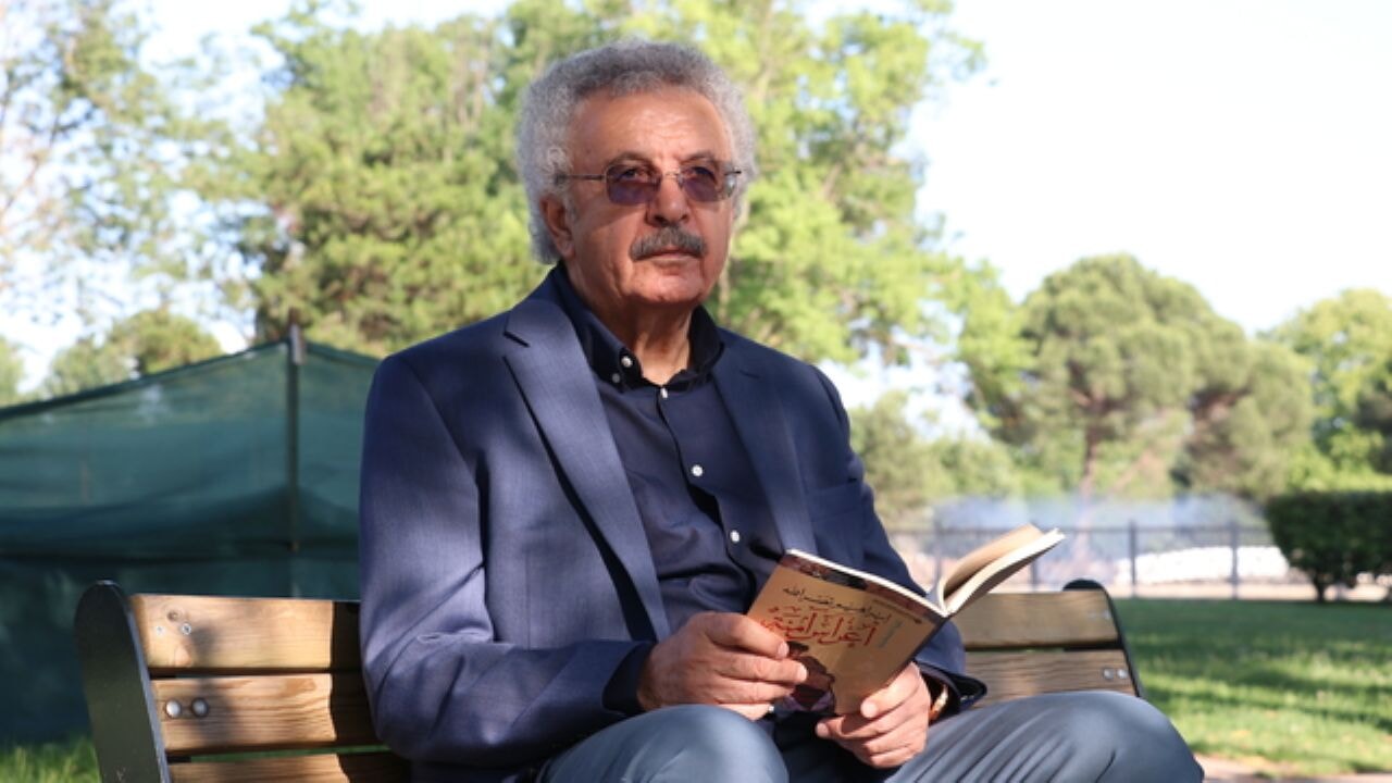 Filistinli şair, bağımsızlık mücadelesini geleceğe taşımada dizelerin gücüne inanıyor