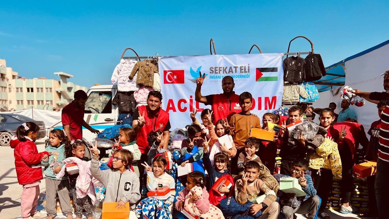 Gazze'de Şefkat Eli Derneği Var; Umut Var, Yaşam Var!