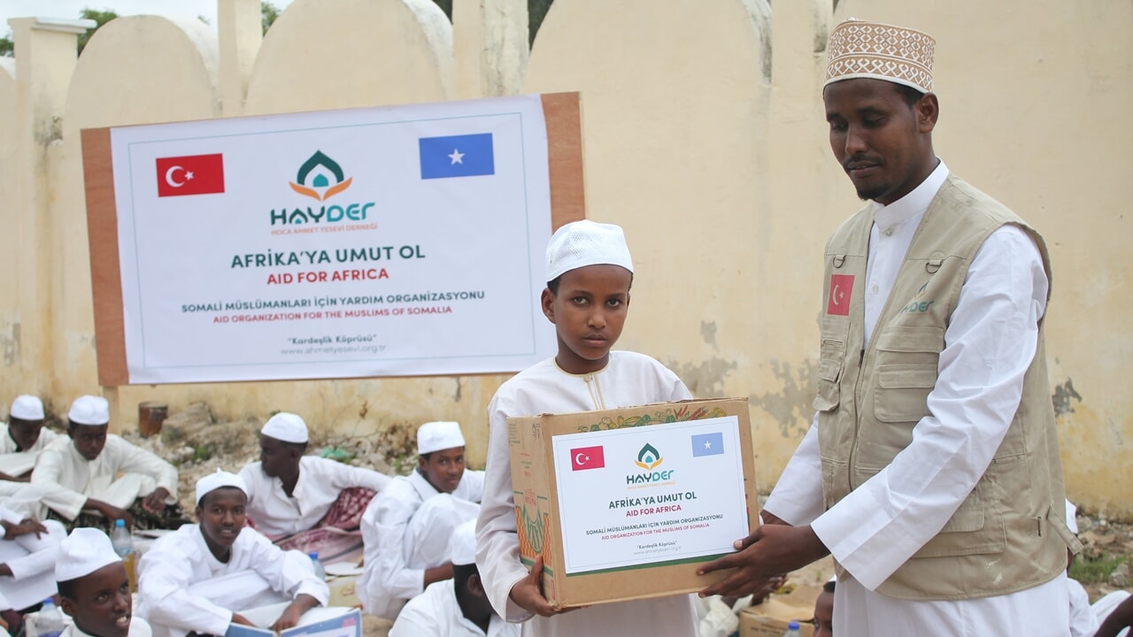 Hoca Ahmet Yesevi Derneği Ramazân'da Yüz Binlerce İhtiyaç Sahibine Ulaştı