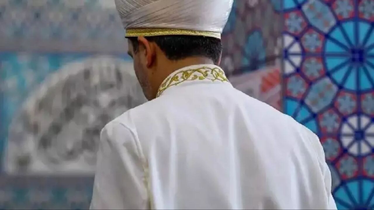 Isparta'da imam ve iki kızına sokak ortasında toplu saldırı