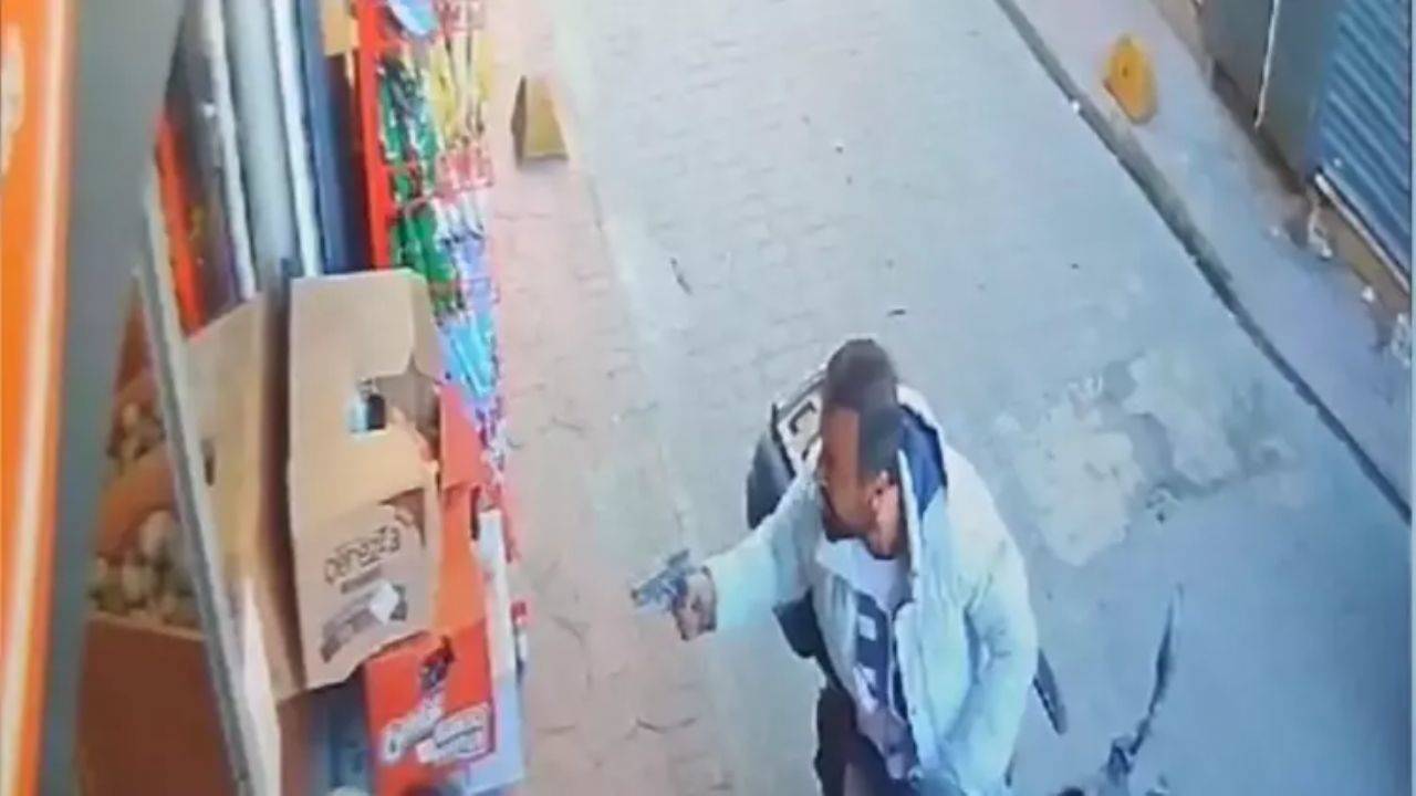 İstanbul da market çalışanına silah çeken engelli tutuklandı