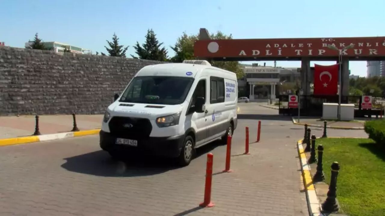 İstanbul'da silahlı saldırı! Genç adam sokakta vuruldu