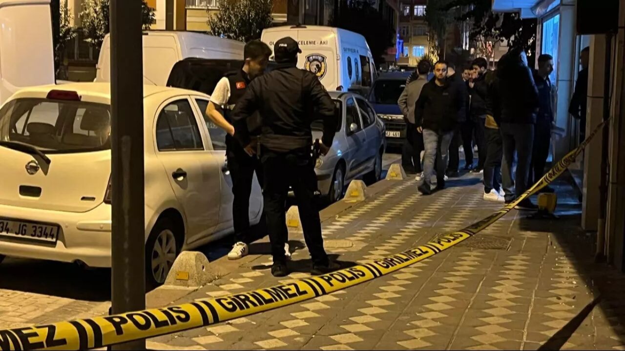 İstanbul'da sokak ortasında çatışma!