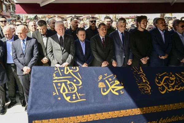 İstanbul Emniyet Müdürü Yıldız'ın kayınpederi son yolculuğuna uğurlandı