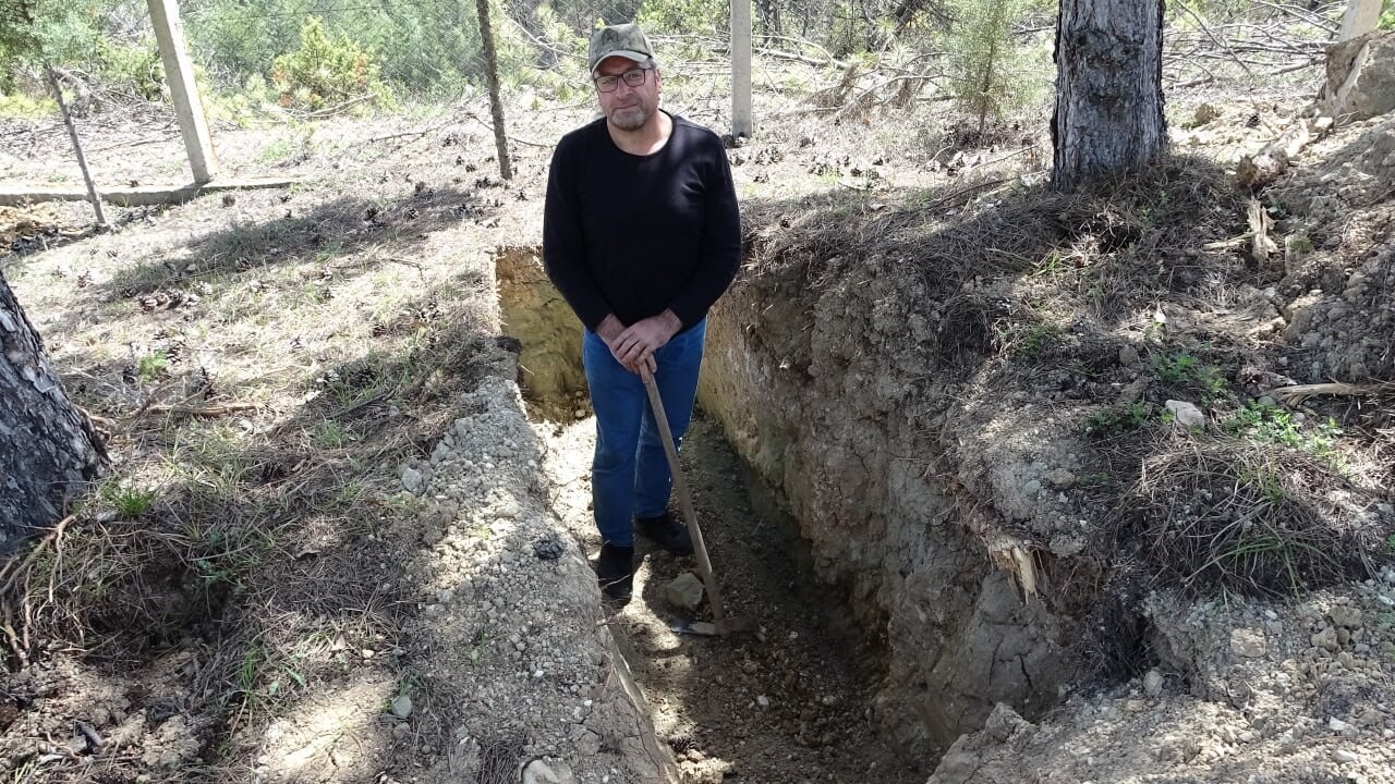 Kendi mezarını kazdı: 'Dokuz canımı tükettim'