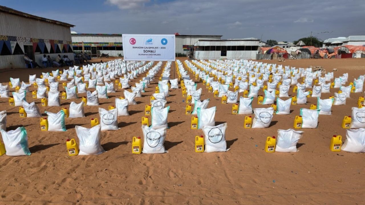 Mavi Marmara Ramazan'da 15 bölgede mazlumlarla buluştu