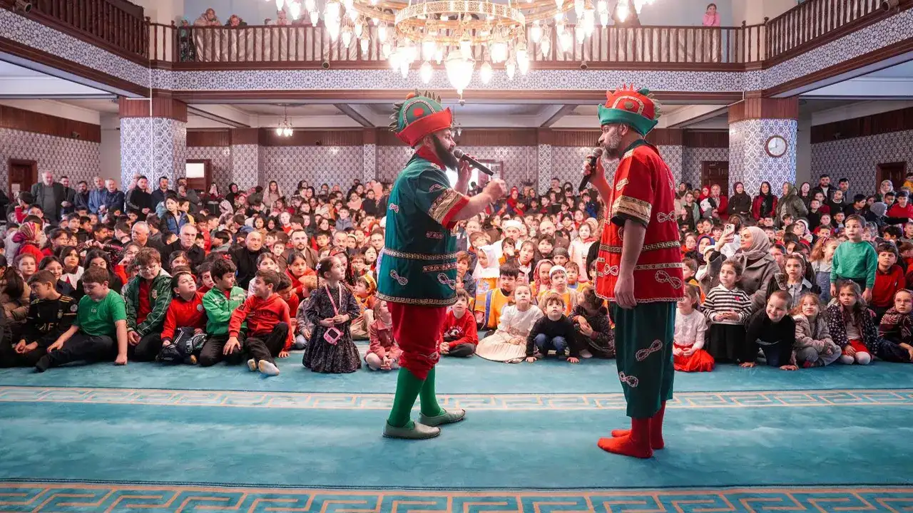 Trabzon'da camiler 'Tekne Orucu' etkinliğiyle çocuk sesleriyle doldu