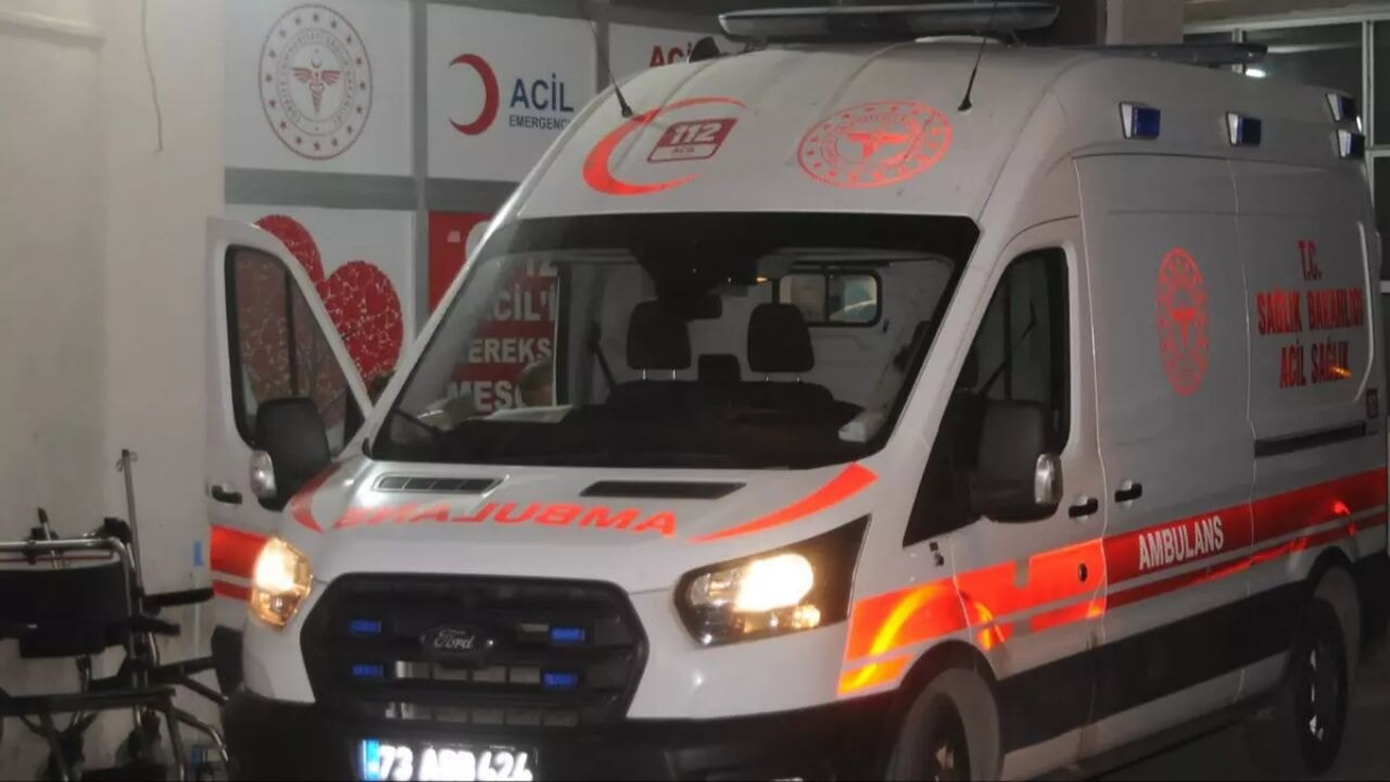 Van'da feci olay baraja düşen araçta 3 kayıp