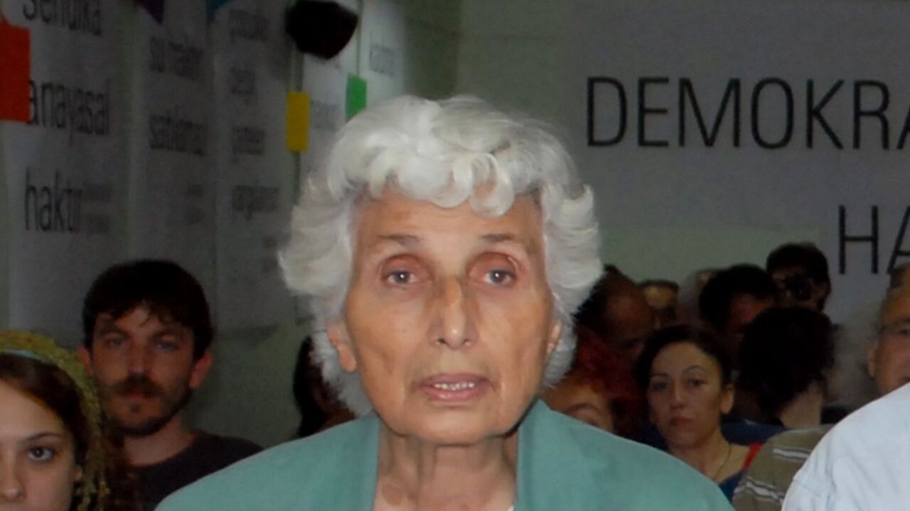 Yazar Sevim Belli hayatını kaybetti